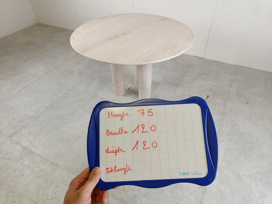 Image 1 of Table de salle à manger ronde en travertin italien 1970