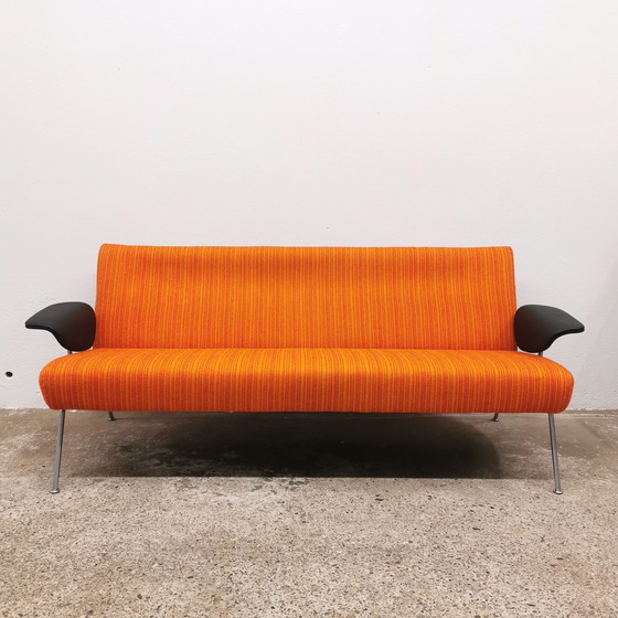 Image 1 of Wagemans by Theo Ruth sofa