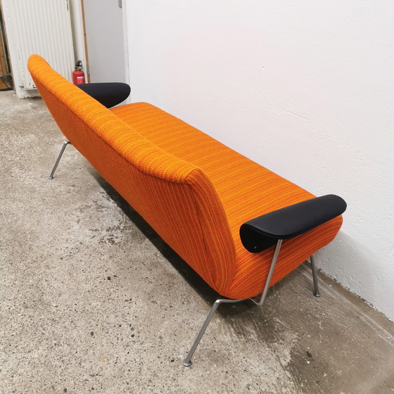 Image 1 of Wagemans by Theo Ruth sofa