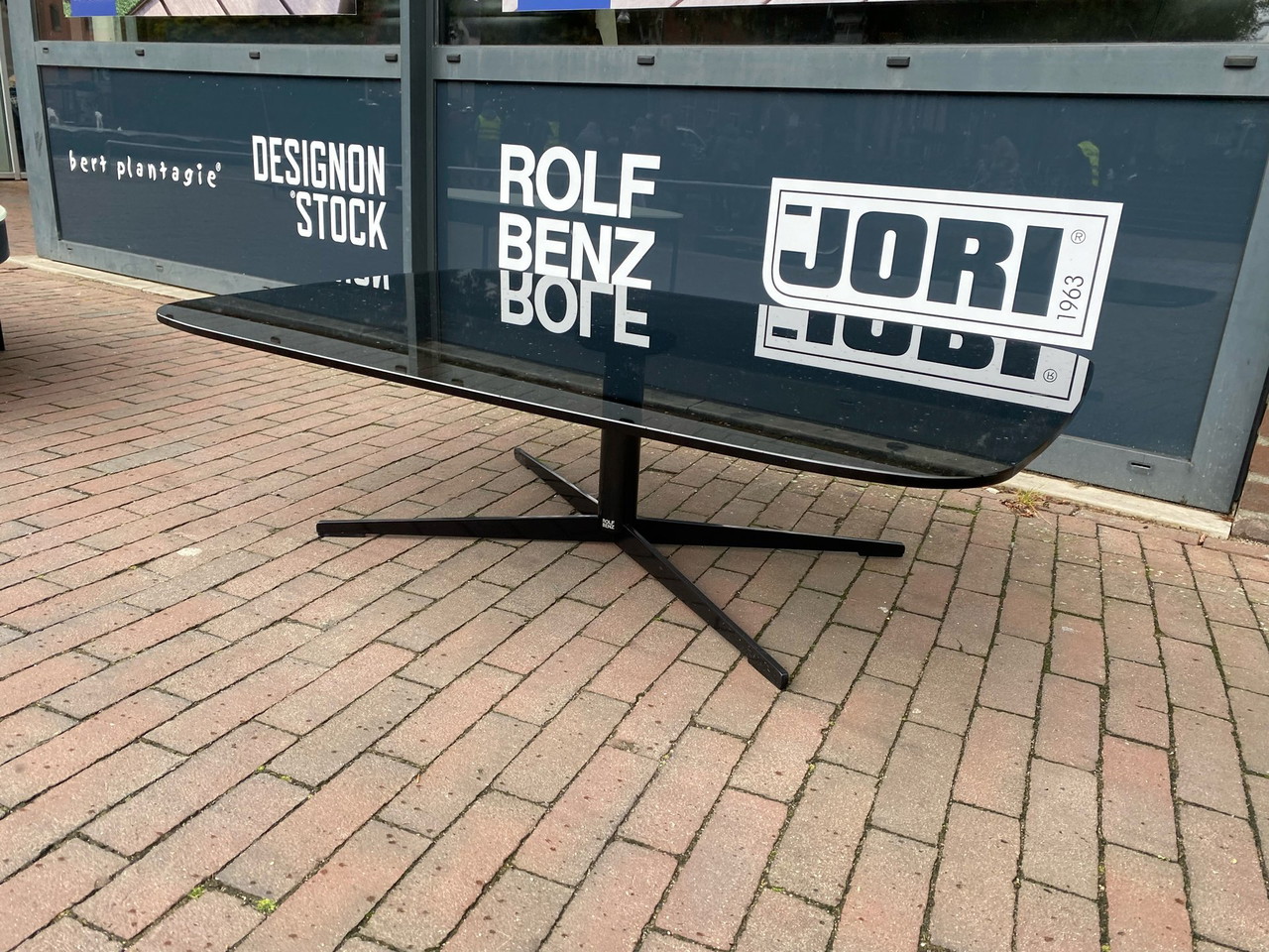 Tavolino da caffè Rolf Benz 959 in vetro nero