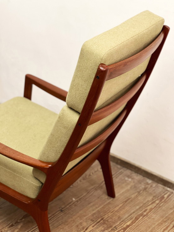 Image 1 of Fauteuil ou chaise facile et tabouret en teck à haut dossier, série Senator, design danois, par Ole Wanscher