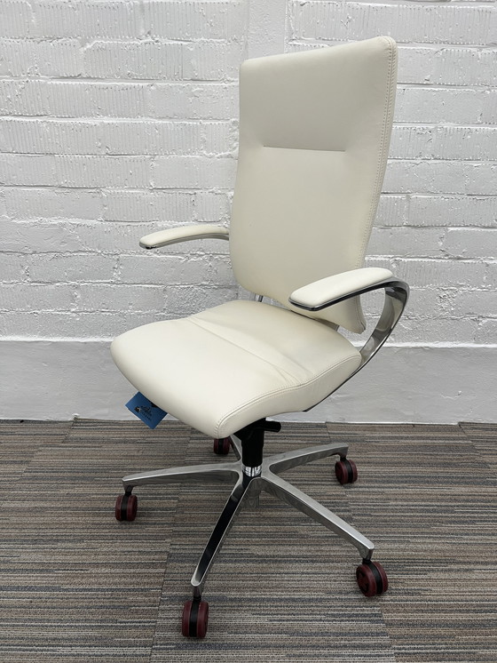 Image 1 of Dauphin In Touch 5440 Executive chair