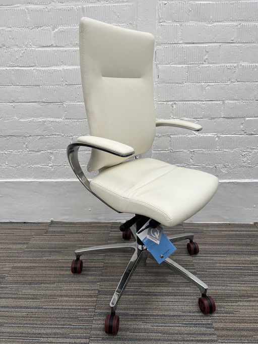 Dauphin In Touch 5440 Executive chair