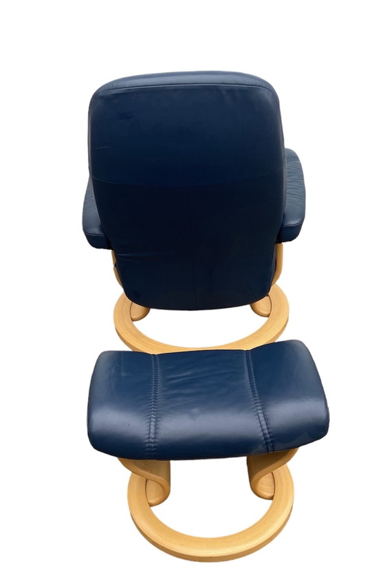 Image 1 of Stressless recliner with ottoman