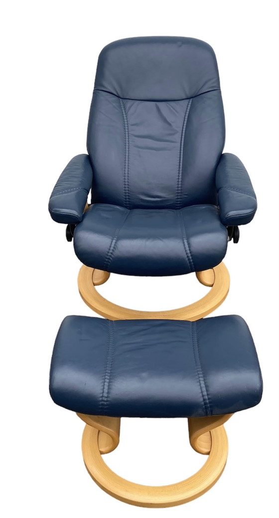 Image 1 of Stressless recliner with ottoman