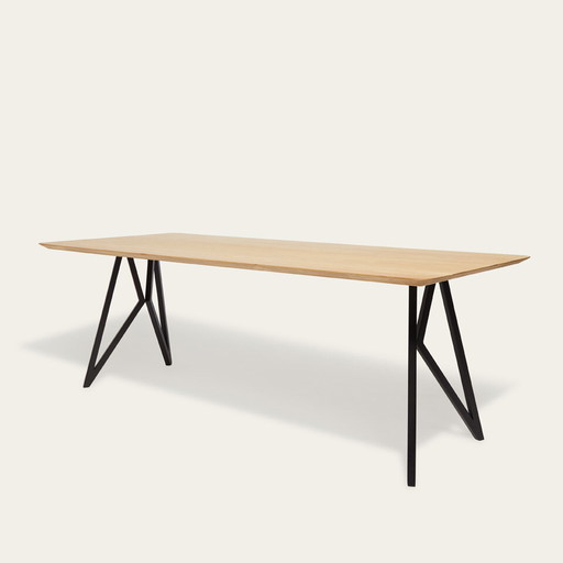 Studio Henk dining table Butterfly