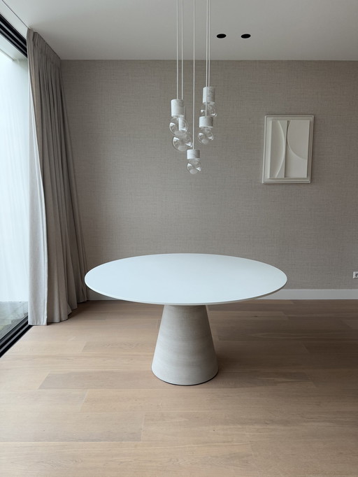 Mdf Italia Rock Table And 4X Flow Chair