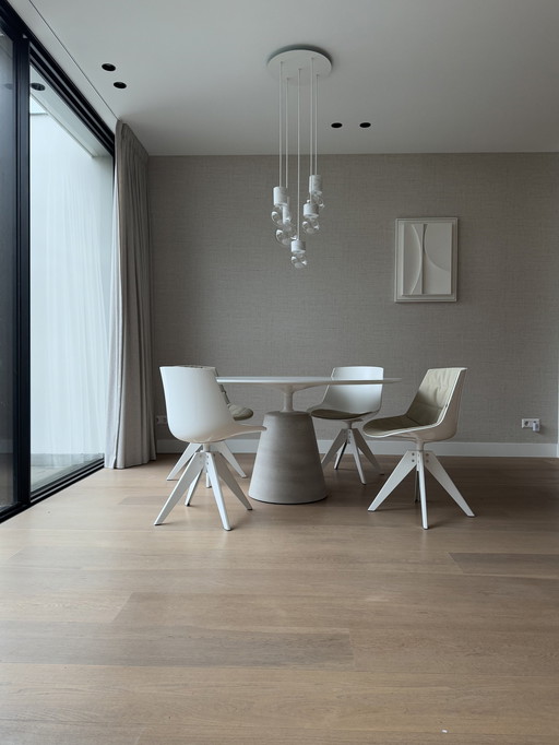 Mdf Italia Rock Table And 4X Flow Chair