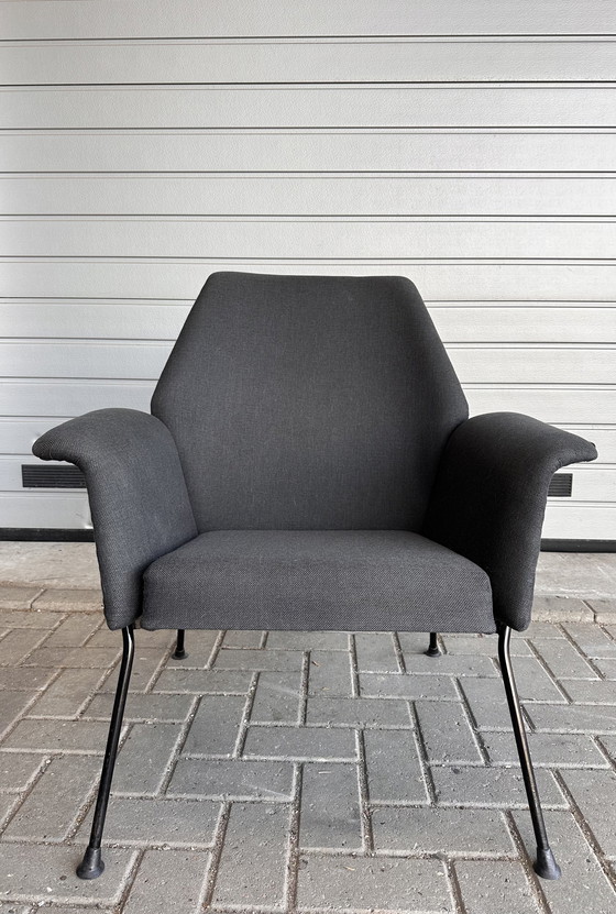 Image 1 of Gispen 1421 design armchair