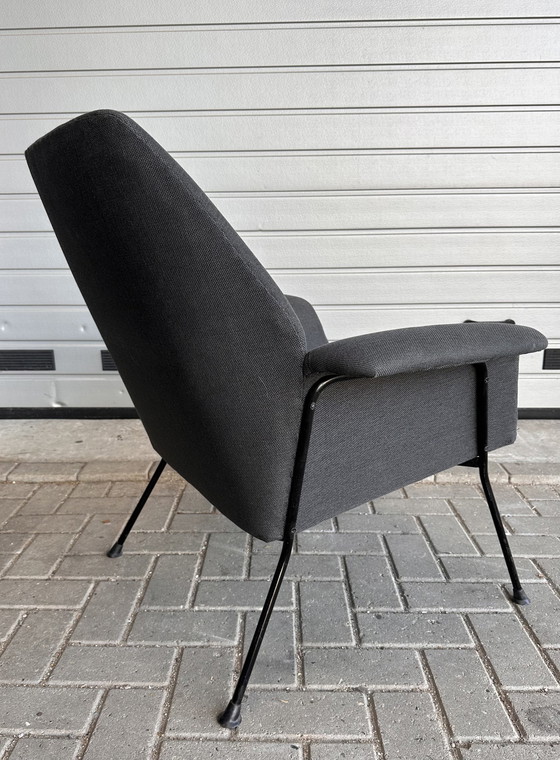 Image 1 of Gispen 1421 design armchair