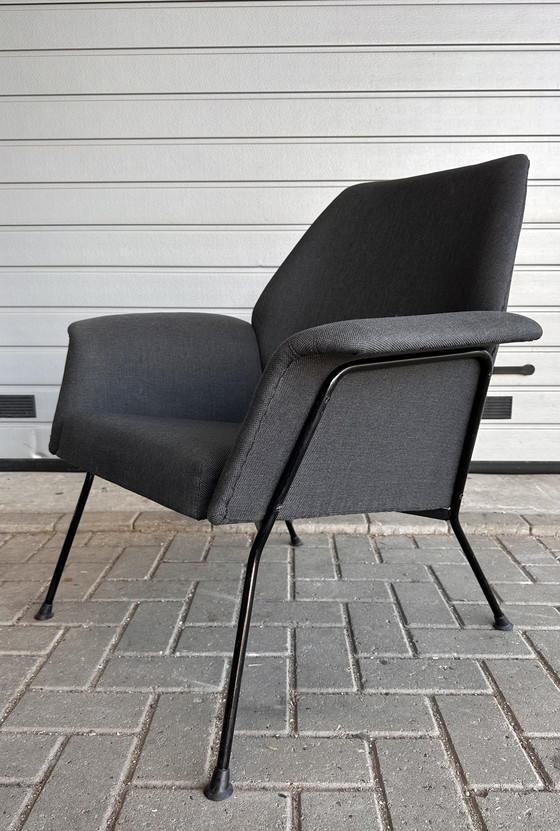 Image 1 of Gispen 1421 design armchair