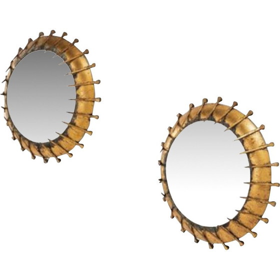 Image 1 of Coppia di lampade da parete vintage in metallo dorato e vetro opalino, Francia 1960