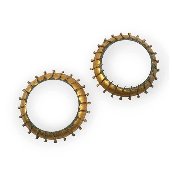 Image 1 of Coppia di lampade da parete vintage in metallo dorato e vetro opalino, Francia 1960