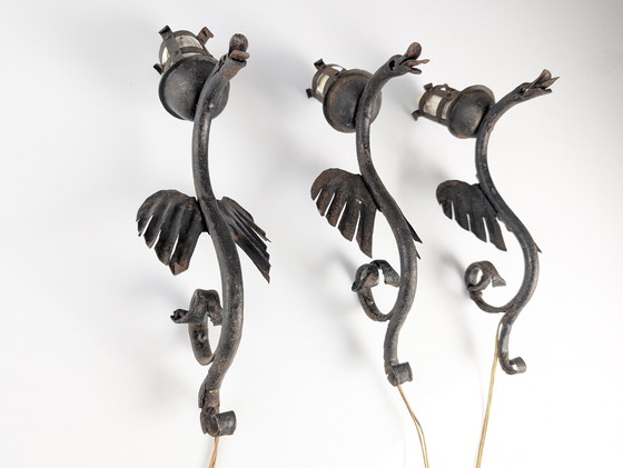 Image 1 of Juego de tres apliques de dragón de hierro forjado