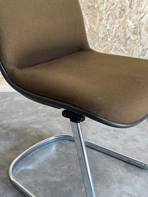 Giroflex dining room chair by Martin Stoll