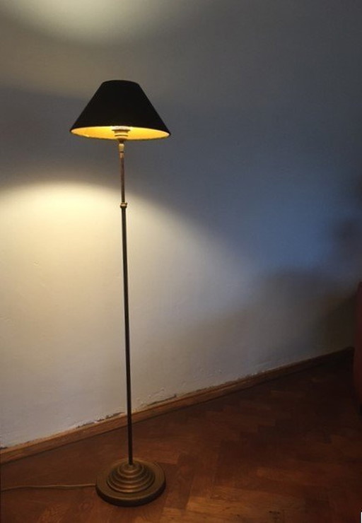 Floor Lamp With Shade (Height Adjustable).