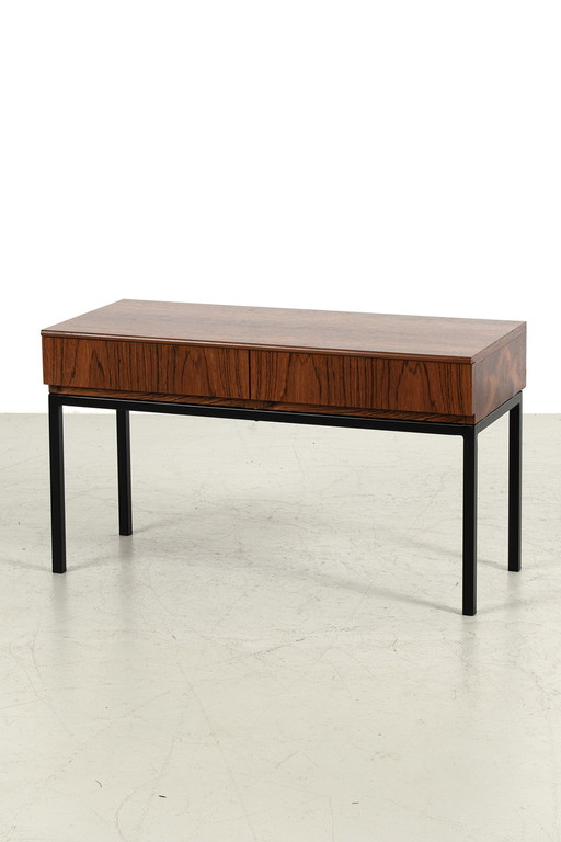 Commode vintage