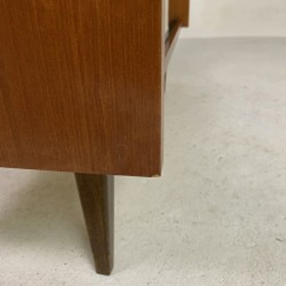 Image 1 of Vetrina vintage con gambe affusolate, anni '60 