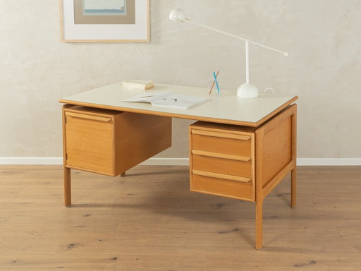 G.V. Møbler desk