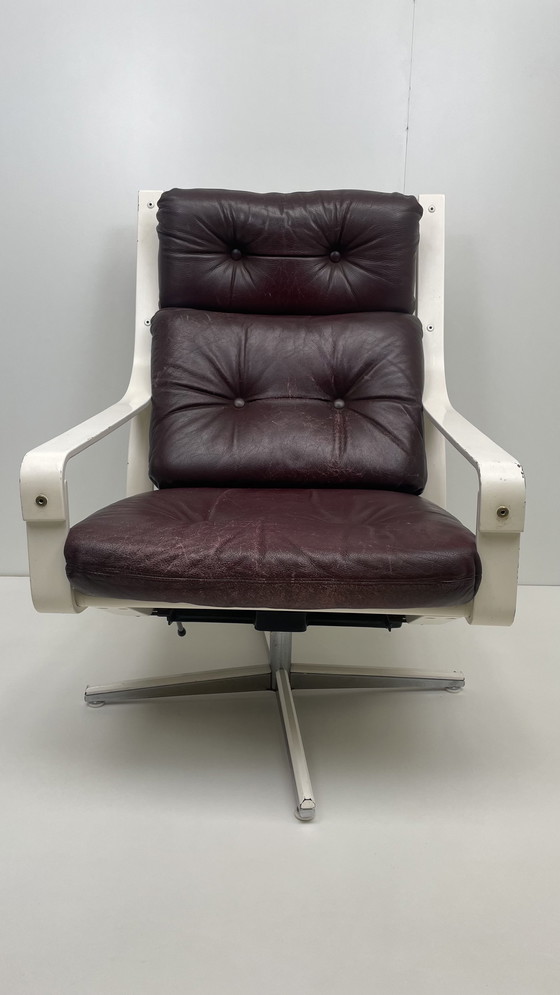 Image 1 of Georg Eknes Norwegian design lounge swivel armchair with leather cushions