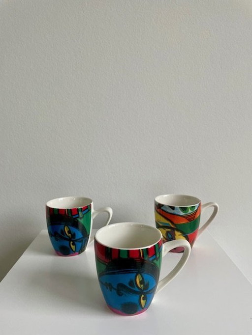 3 Espresso Cups Corneille. 'L'Oise Et Chat Jaune' (2X), 'La Maison Jaune' (1X).