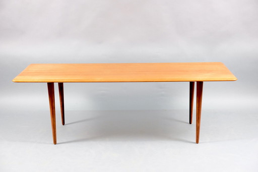 France & Søn Minerva coffee table by Peter Hvidt