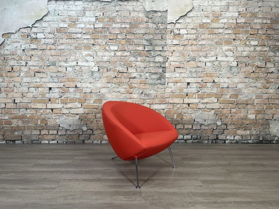 Image 1 of Artifort Hanna red armchair