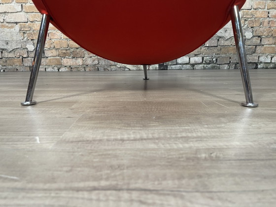 Image 1 of Artifort Hanna red armchair