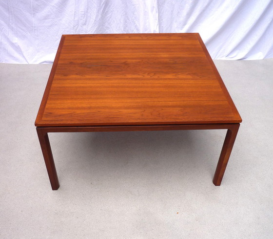 Image 1 of Table basse carrée vintage en teck