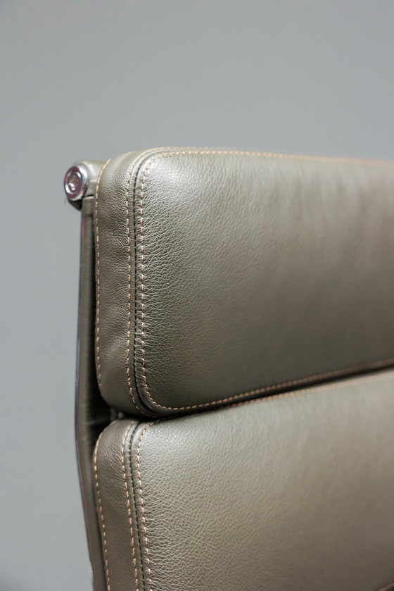 Image 1 of Eames Ea219 Softpad Office Chair