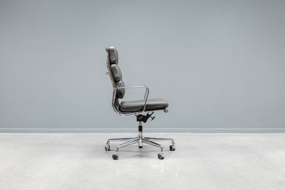 Image 1 of Eames Ea219 Softpad Office Chair