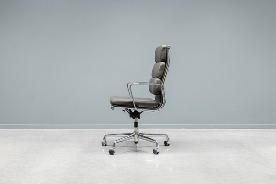 Image 1 of Eames Ea219 Softpad Office Chair