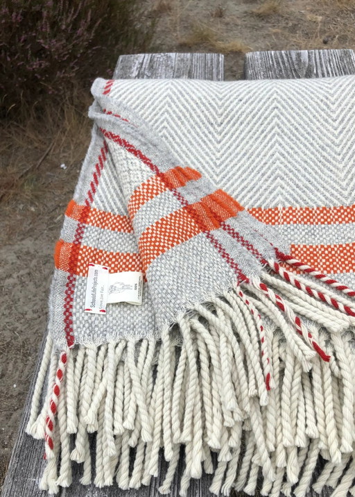 New 100% Eco-Wool Blanket from SchoolofLifeProjects, 160x180cm.