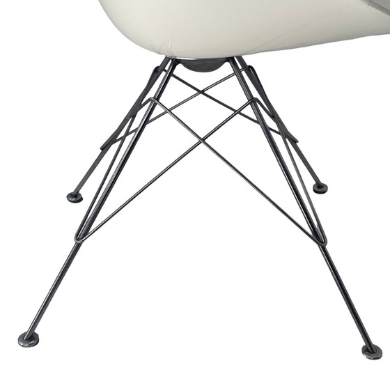 Image 1 of Phillipe Starck - Kartell - EROS / Ero |S| - White on Eiffeltower base - Multiple in stock!