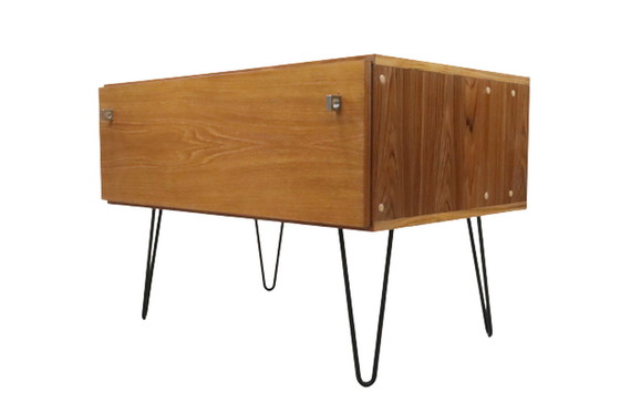 Image 1 of Cassettiera vintage con gambe a forcina