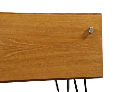 Image 1 of Cassettiera vintage con gambe a forcina