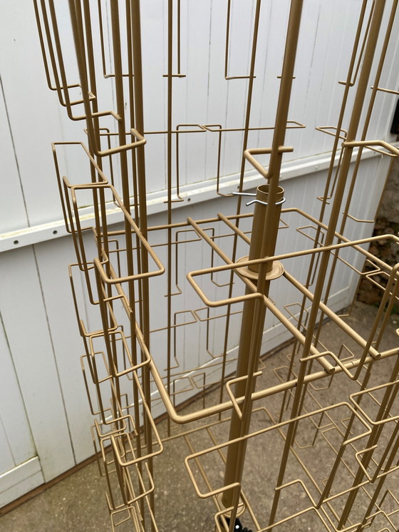 Image 1 of Espositore girevole per cartoline e foto su ruote, oro