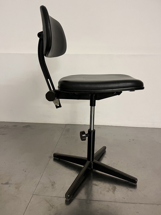 Image 1 of Ahrend The Circle Office Chair