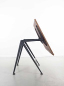 F. Kramer et Wim Rietveld Ahrend la table à dessin circulaire Réponse