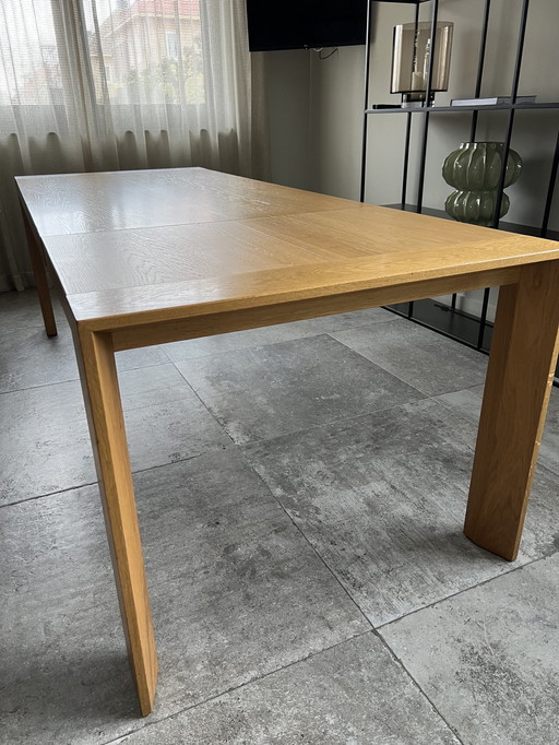 Arco dining table