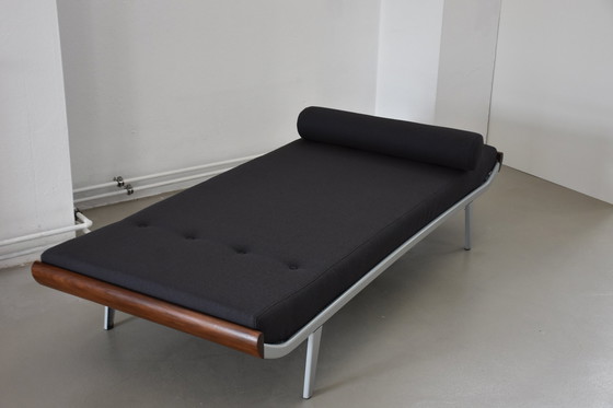 Image 1 of Fully restored Mid - Century daybed Cleopatra