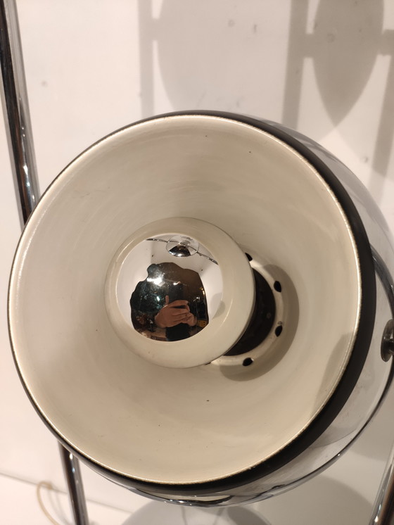 Image 1 of Lampadaire vintage à boule chromée