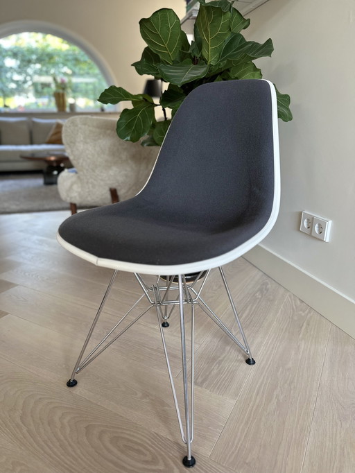 6x Vitra Eames DSR upholstered chair