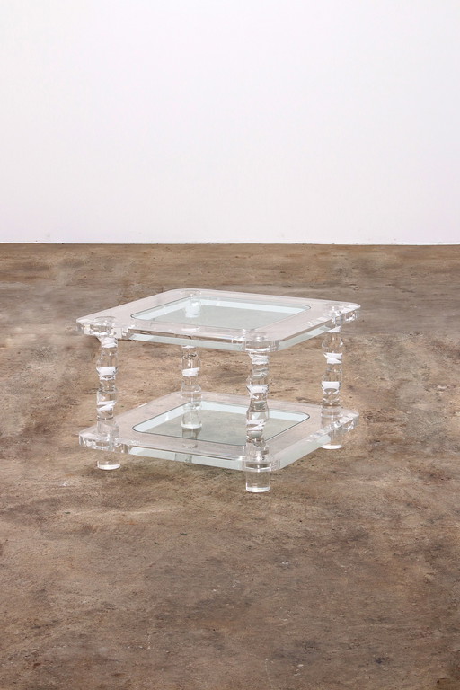 Table basse française en lucite et verre Maison Romeo, 1970