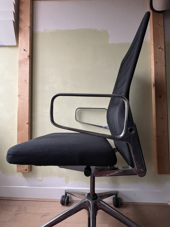 Image 1 of Vitra AC5 Antonio Citterio conference chair black