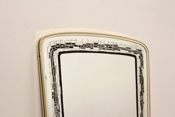 Image 1 of Miroir encadré en laiton du Mid Century, France