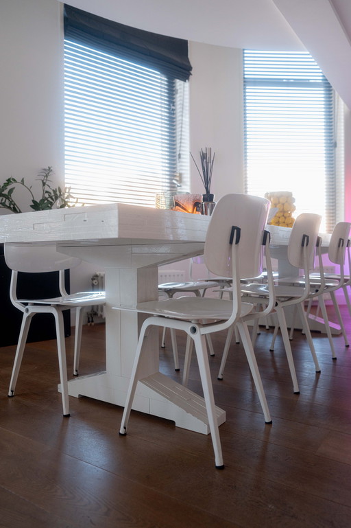 Chair Revolt White - Designer Friso Kramer - Ahrend De Cirkel