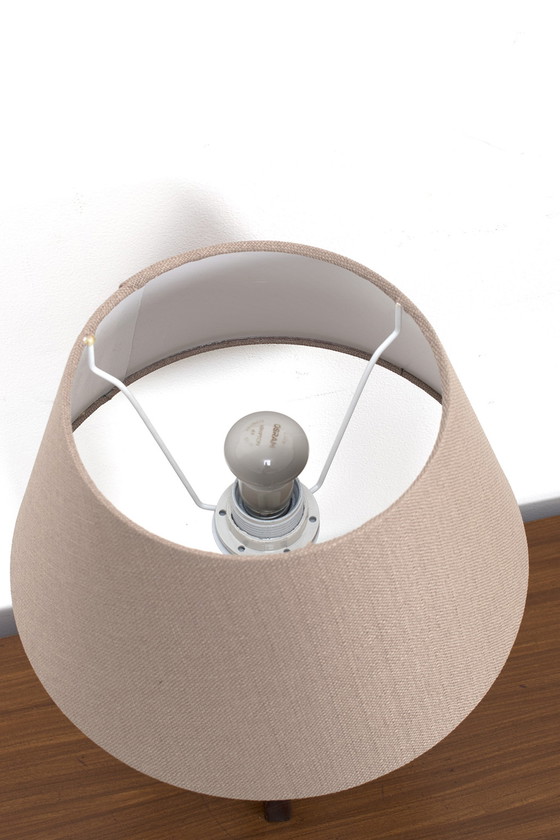 Image 1 of Rocket-shaped table lamp