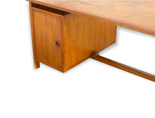 Grand bureau de direction vintage de conception danoise fabriqué dans les années 1960