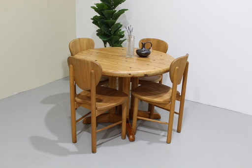 Vintage Design round dining table - Rainer Daumiller Hirtshals Savværk